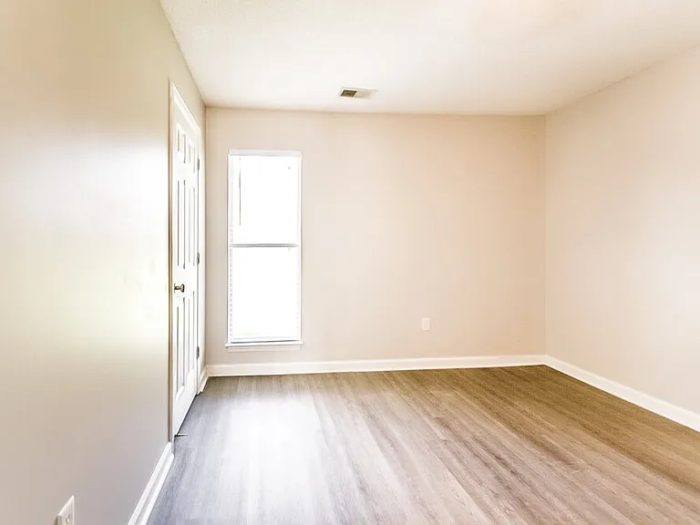 7845 Sarah Ann Dr S — Photo 13