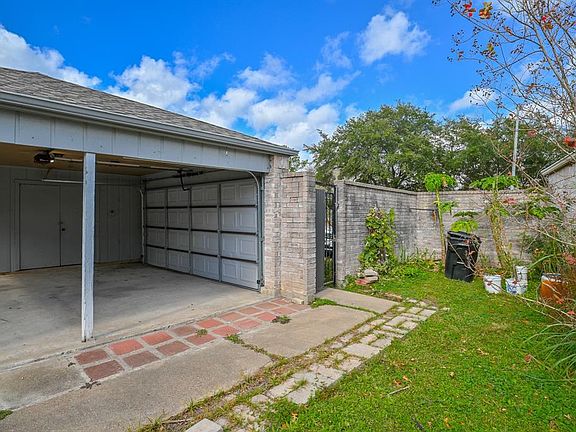 3rd image of 16231 Grassy Creek Dr