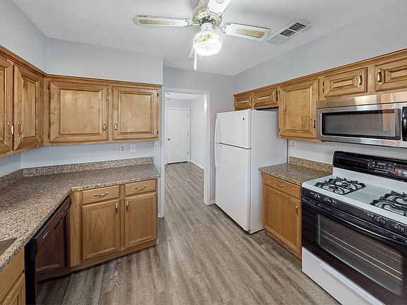 3rd image of 1008 Mistywood Cir