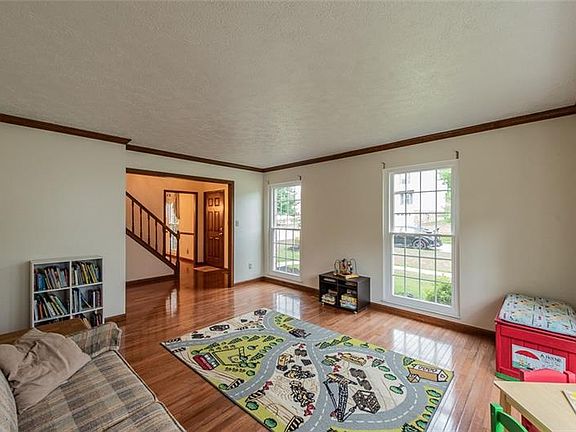 5th image of 138 Dinwiddie Dr