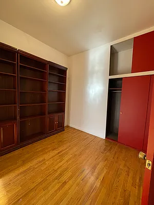 Rented by Compass | media 28