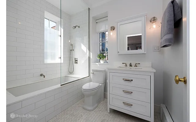 Rented by Douglas Elliman | media 24