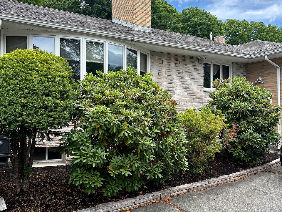 1st image of 653 Beaver St