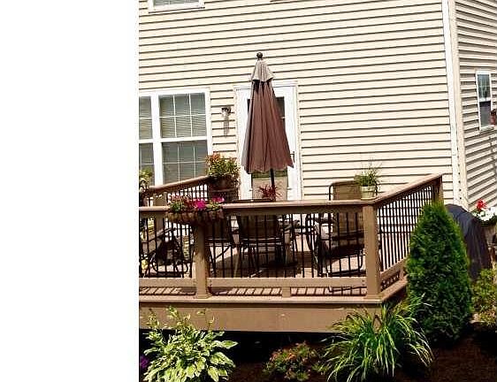 4th image of 300 Jenville Ct