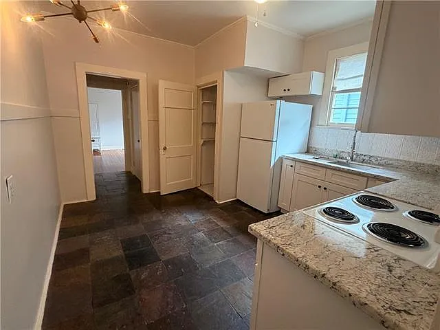 310 Broadway St — Photo 6