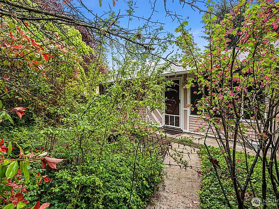 3rd image of 14403 SE 139th Place
