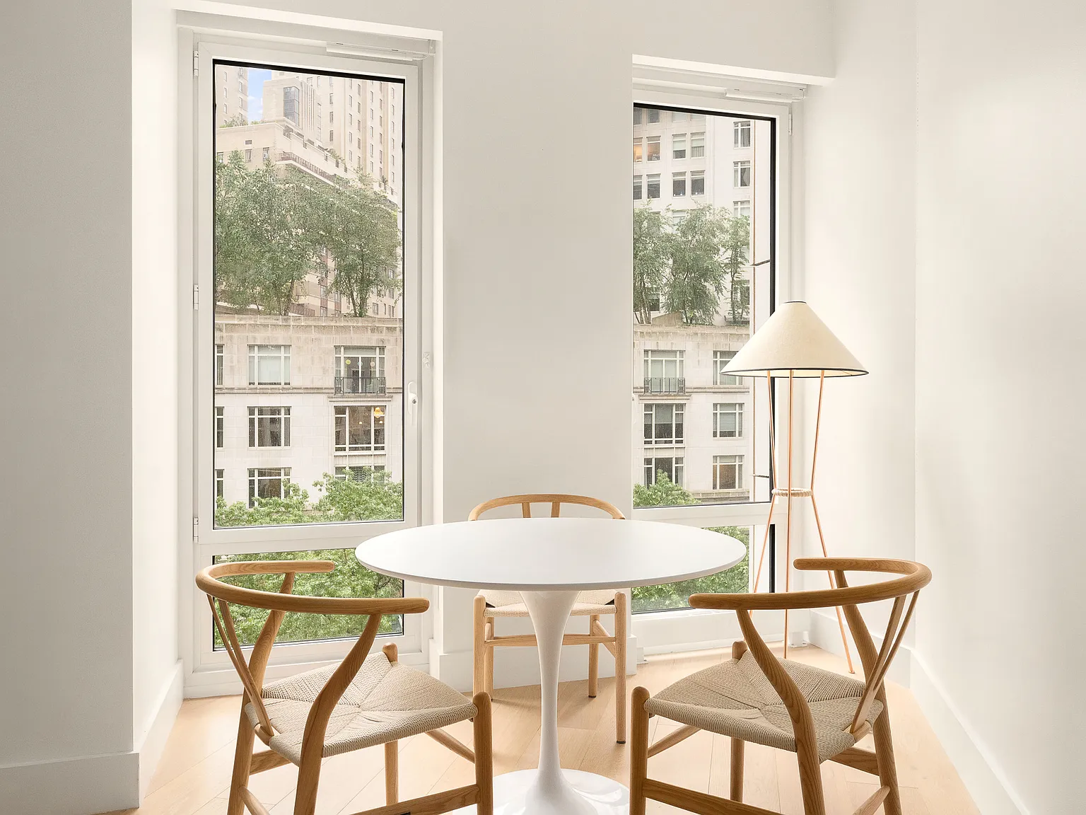 15 West 61st Street — Photo 2