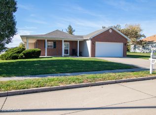 585 Gregory Ln, Fulton, MO 65251