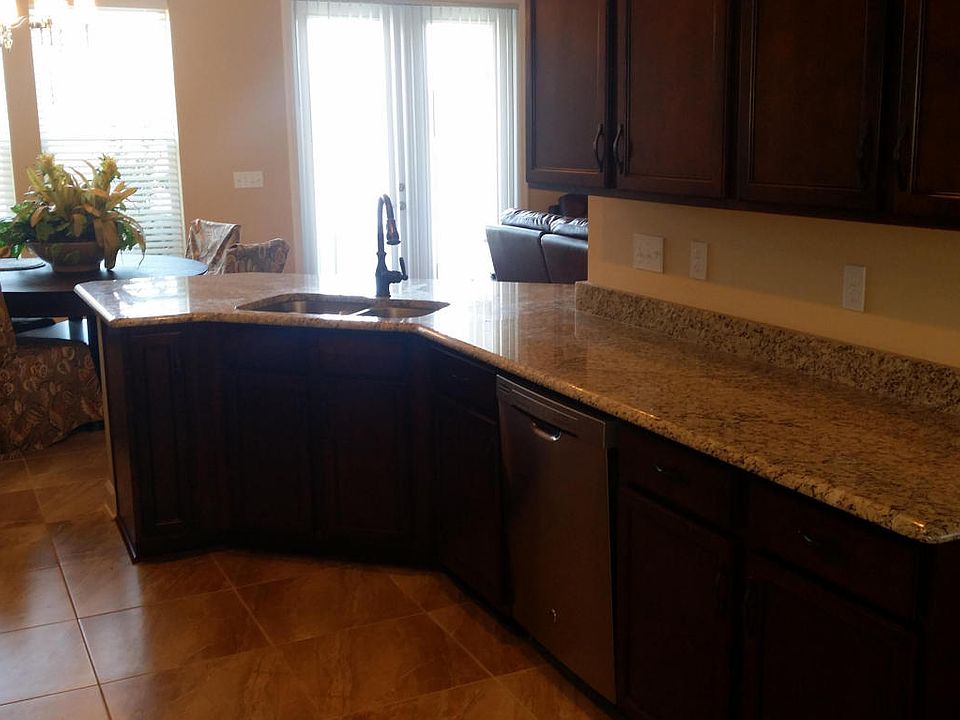 2nd image of 620 Howland Dr