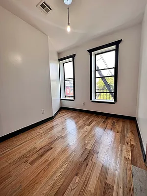 Rented by ERNY LLC | media 13