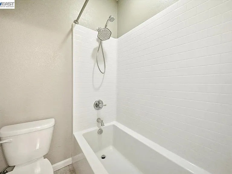 1172 Sagardia Way — Photo 16