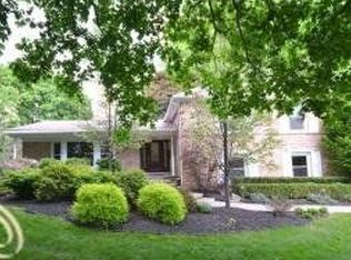 5357 Van Ness Ct, Bloomfield Hills, MI 48302