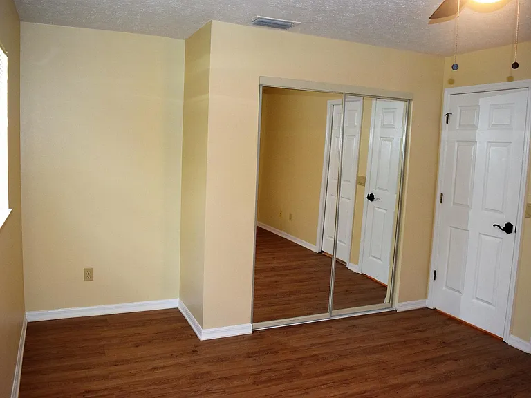 2965 Poplar Ave — Photo 28
