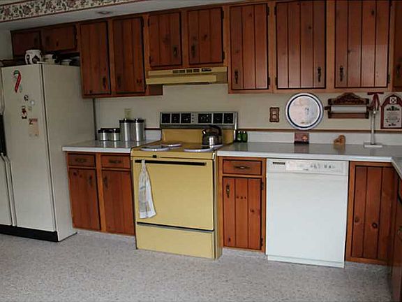 3rd image of 177 Tranquility Ct
