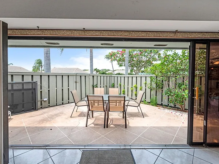 1127 E Seminole Ave #12C — Photo 28