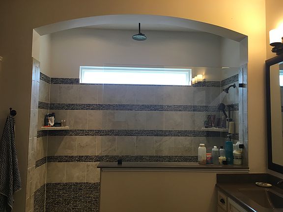4th image of 2117 Blueberry St