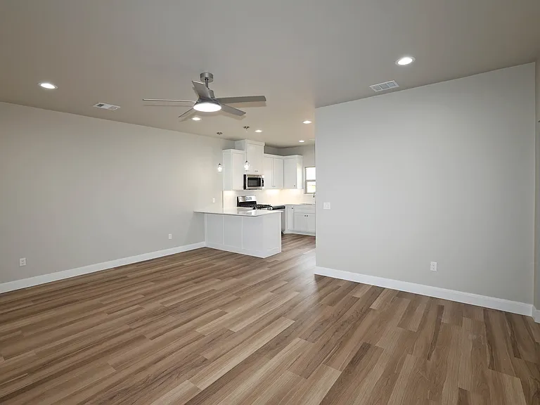19100 Mid Country Blvd #C — Photo 4