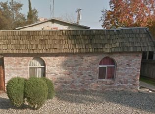 704 S Court St APT D, Visalia, CA 93277