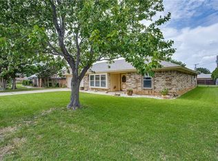 8605 Kirk Ln, North Richland Hills, TX 76182