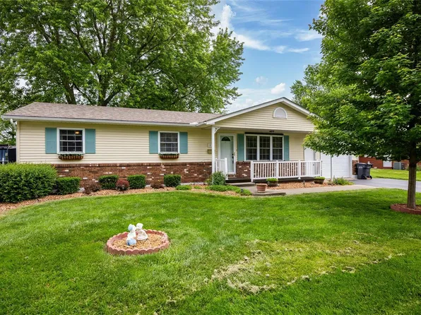 1510 N Harrison St, Litchfield, IL 62056