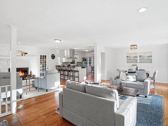 4th image of 3003 Bren Mar Way