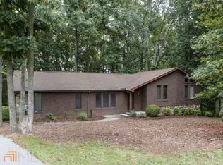 275 Sharon Dr, Fayetteville, GA 30214