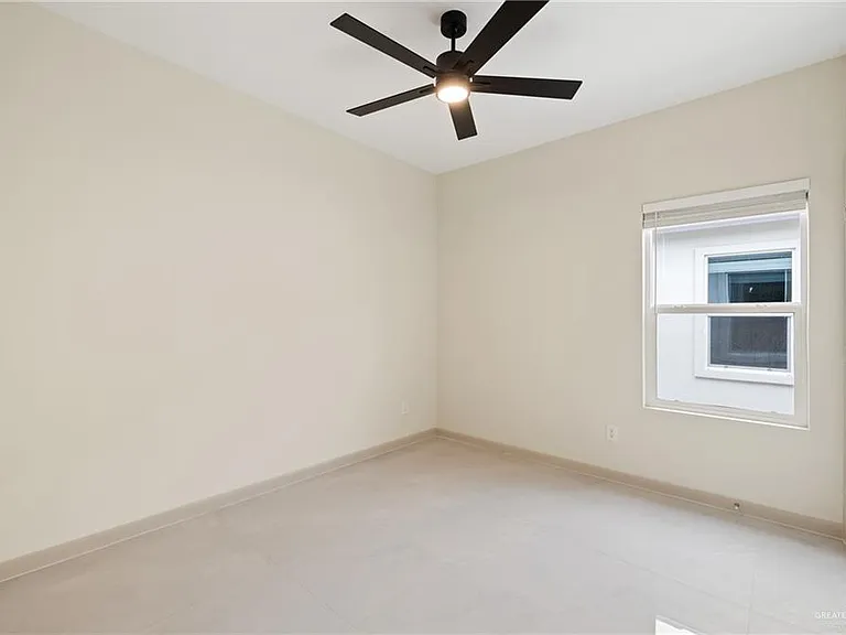 1804 W Violet Dr #3 — Photo 8