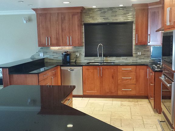 4th image of 38248 Huron Pointe Dr