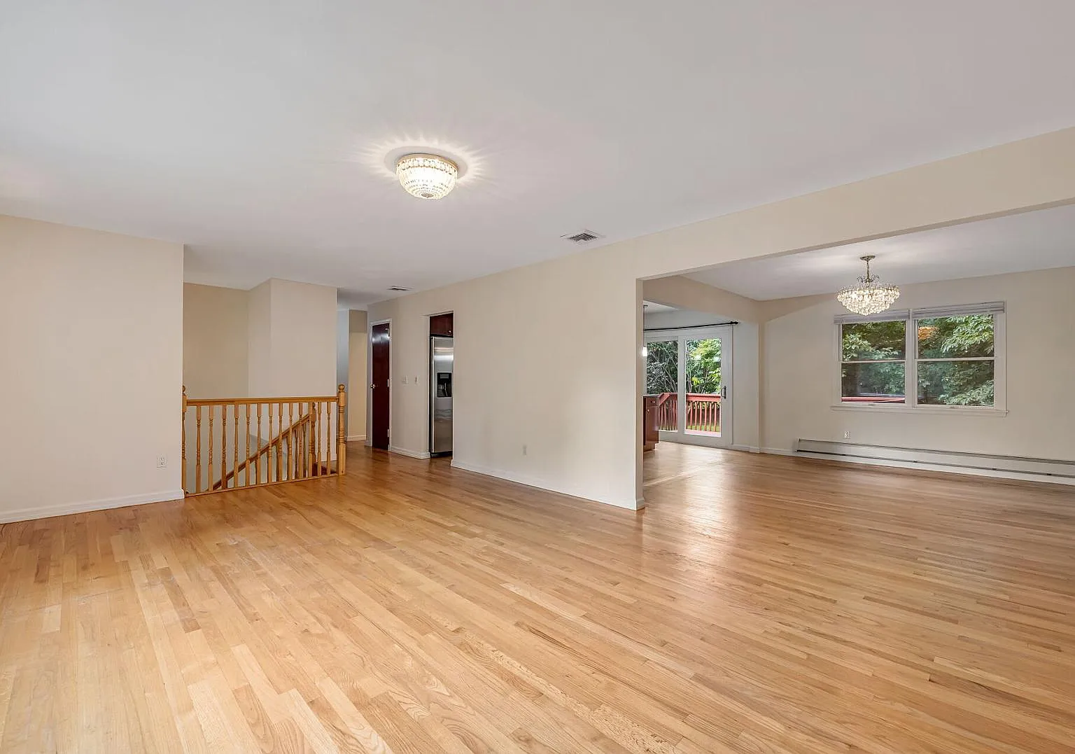 5 bed, 2492 sqft, $6,600 — Photo 2