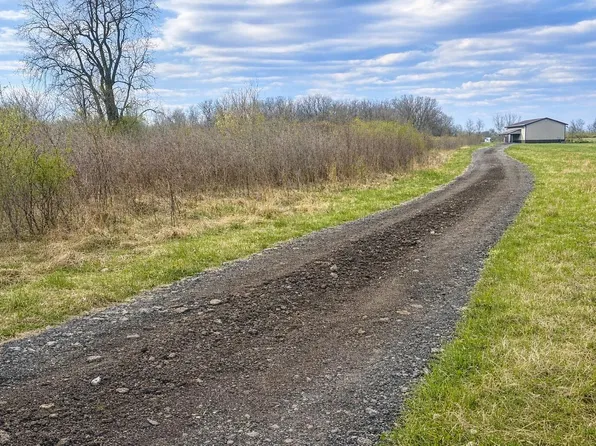 3233 Lundy Ln, London, OH 43140