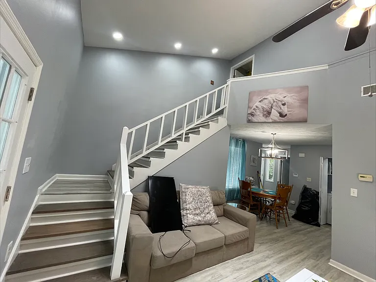 933 Ohara Dr — Photo 2