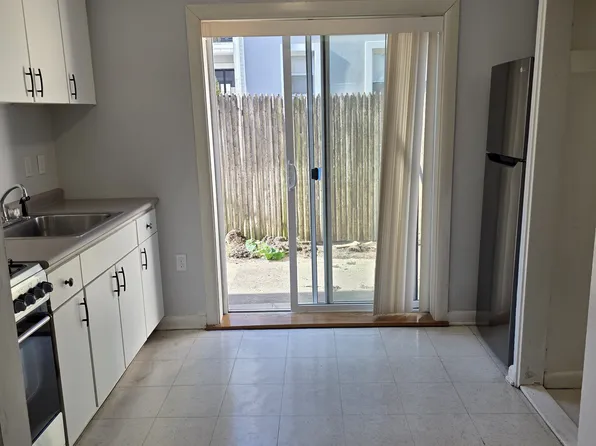 824 E Broadway #302, Long Beach, NY 11561