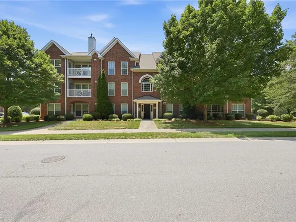 130 Shallowford Reserve Dr Unit 301, Lewisville, NC 27023