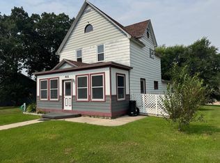 401 S Main St, Badger, MN 56714