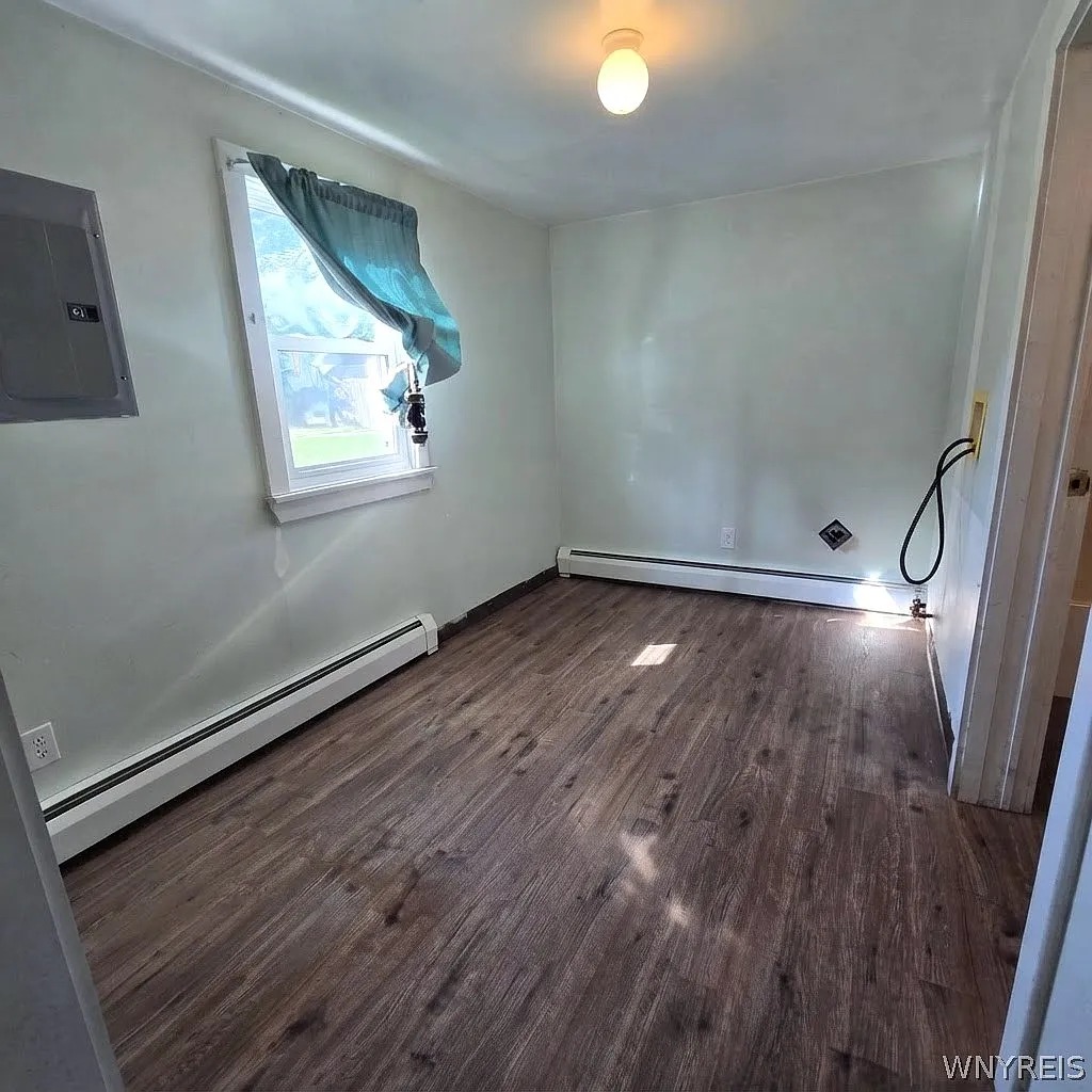 2 bed, 1.0 bath, 620 sqft, $1,450 — Photo 4