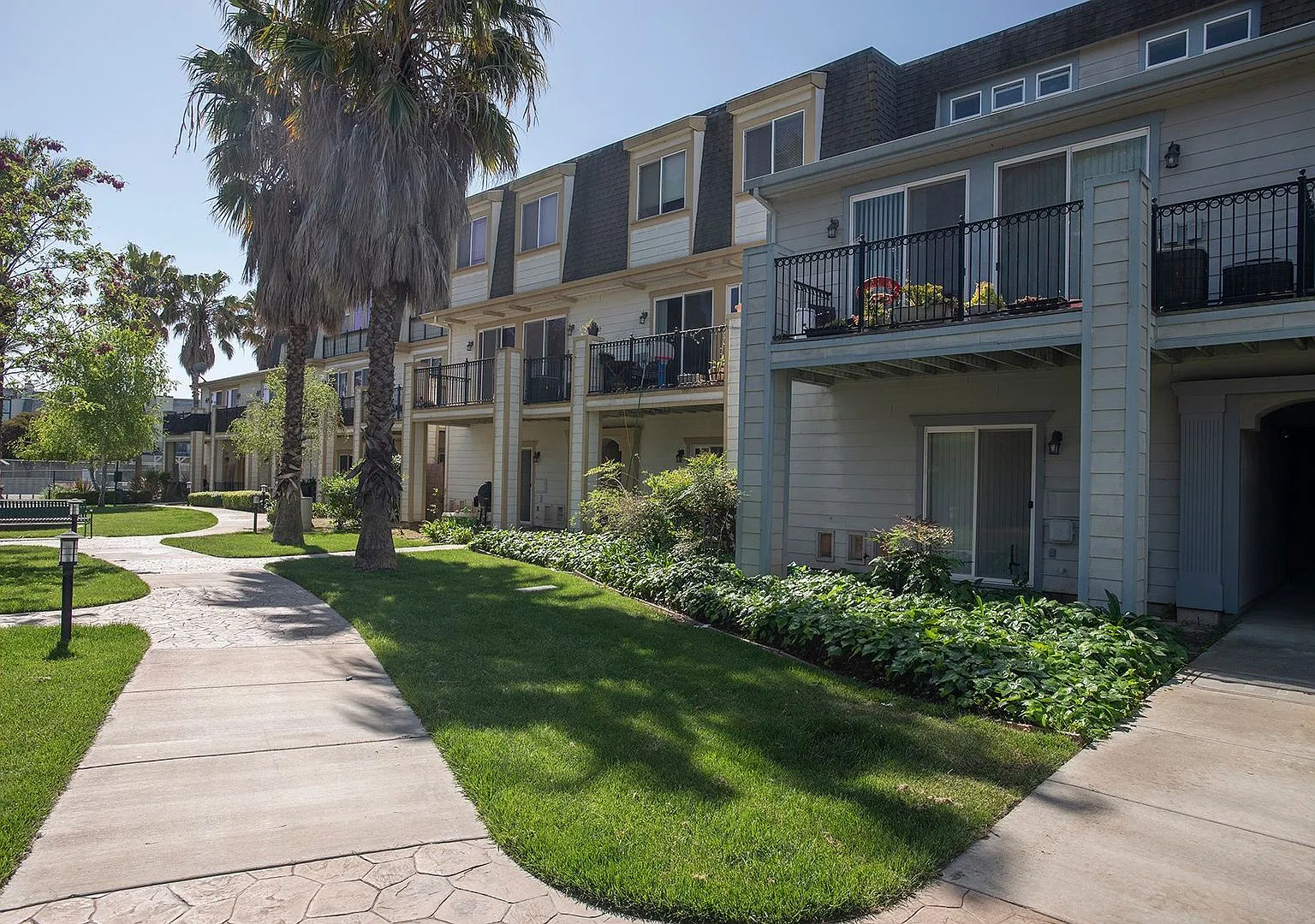 Mariner Estates — Photo 1