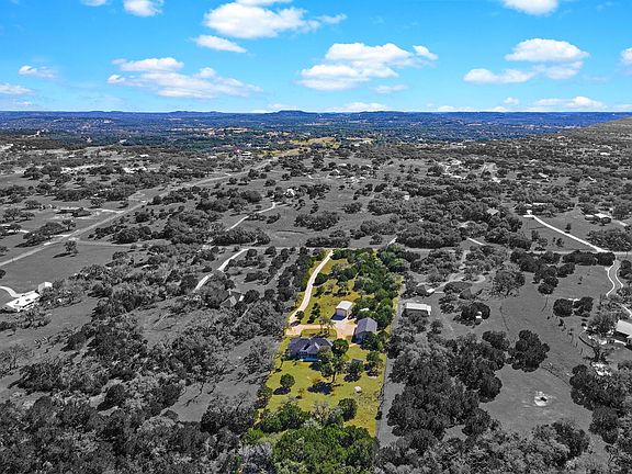 4th image of 218 Majestic Oaks Dr
