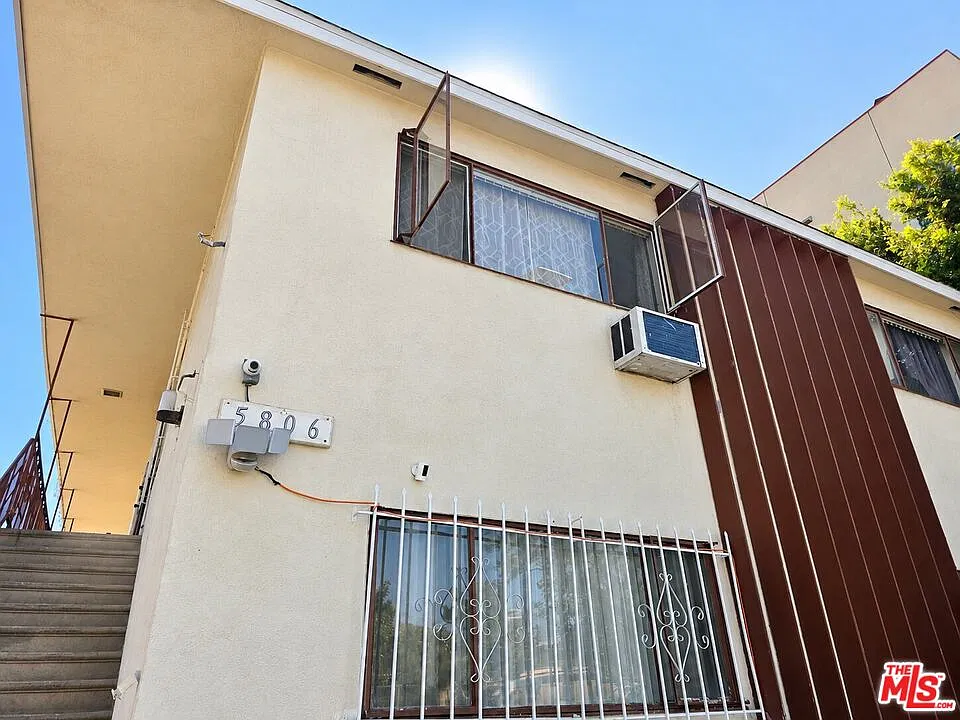 1 bed, 1.0 bath, 5481 sqft, $1,950 — Photo 1