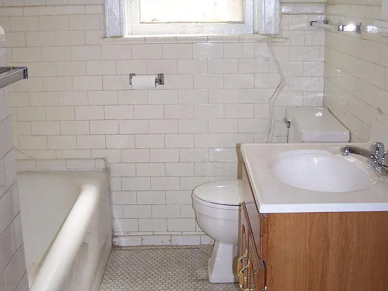 755 Heman Ave — Photo 11