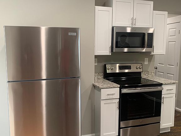 3rd image of 334 Erkenbrecher Ave #2