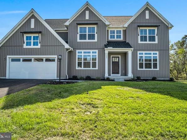 4488 Continental Dr, Harrisburg, PA 17112