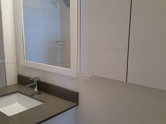 4th image of 999 SW 1st Ave APT 2511