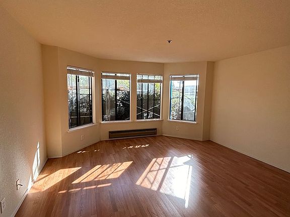 2nd image of 3514 25th St APT 203