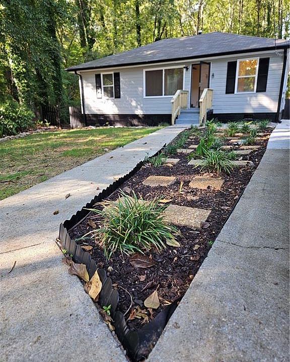 1st image of 369 Autumn Ln SW