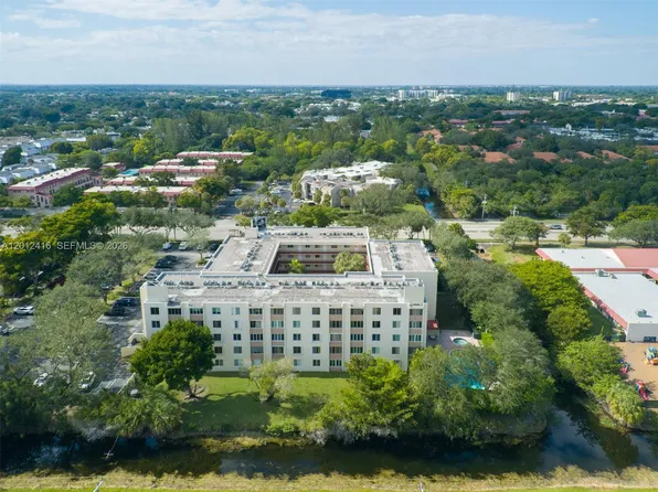 3149 Riverside Dr #B-202, Coral Springs, FL 33065