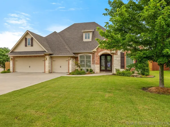 800 Magnolia Dr, Ada, OK 74820