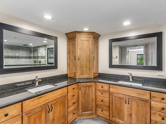 4th image of 602 Shorewood Dr Unit A206