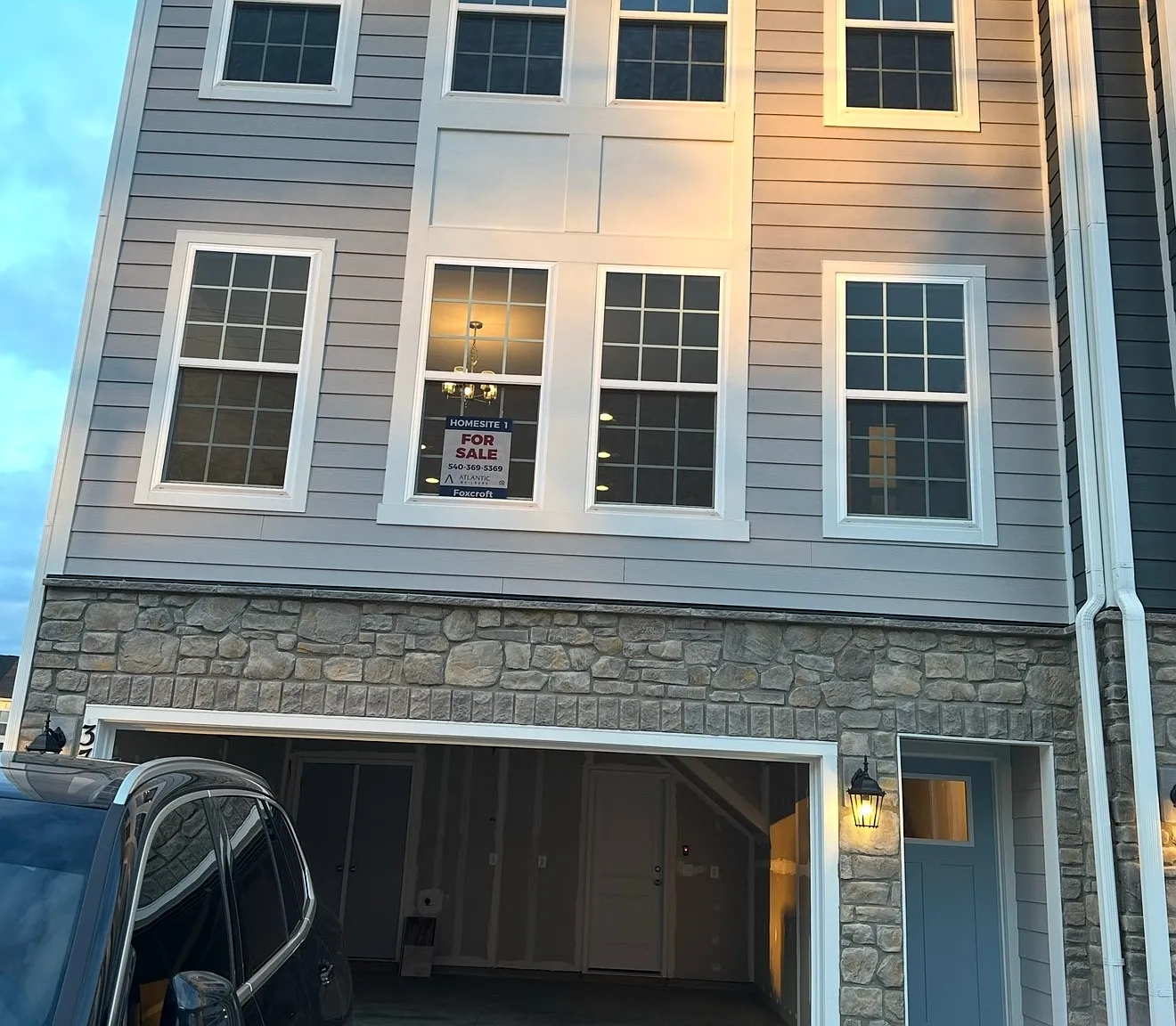 3 bed, 2000 sqft, $3,000 — Photo 1