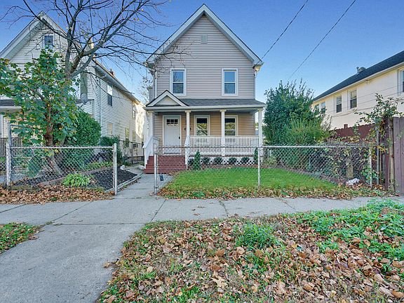 2nd image of 1130 Monroe Ave