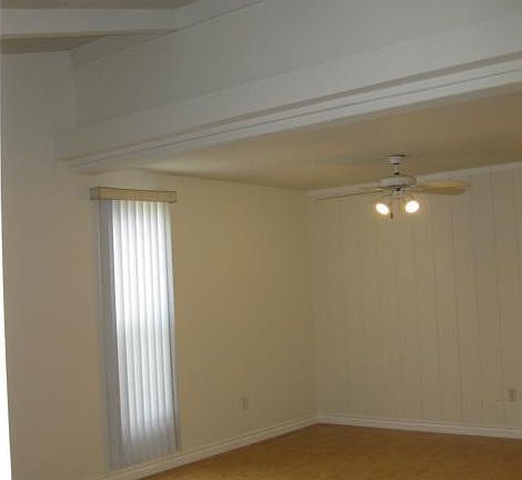 4th image of 1000 W Macarthur Blvd #1000